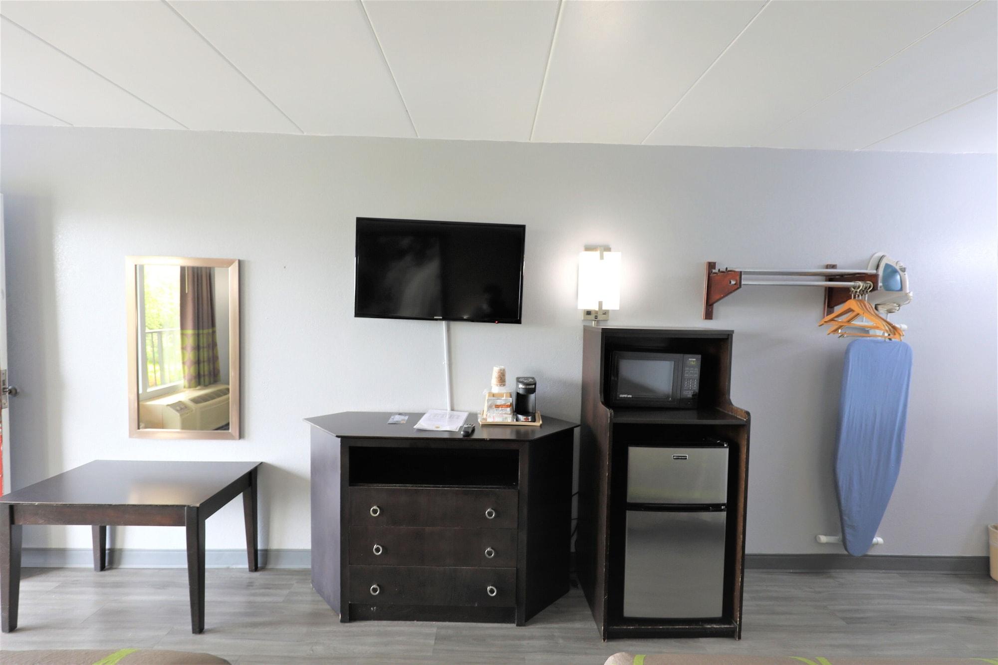 Super 8 By Wyndham Manassas Hotell Exteriör bild