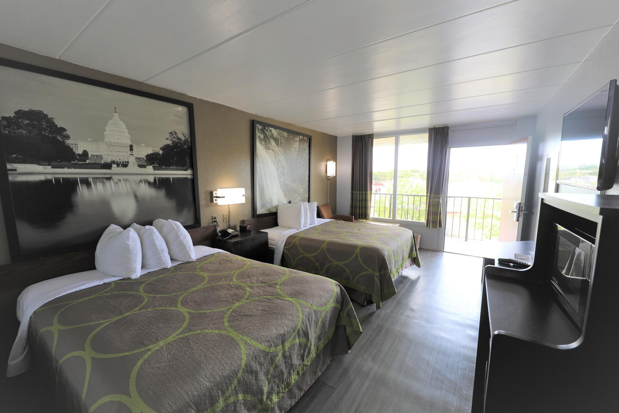 Super 8 By Wyndham Manassas Hotell Exteriör bild