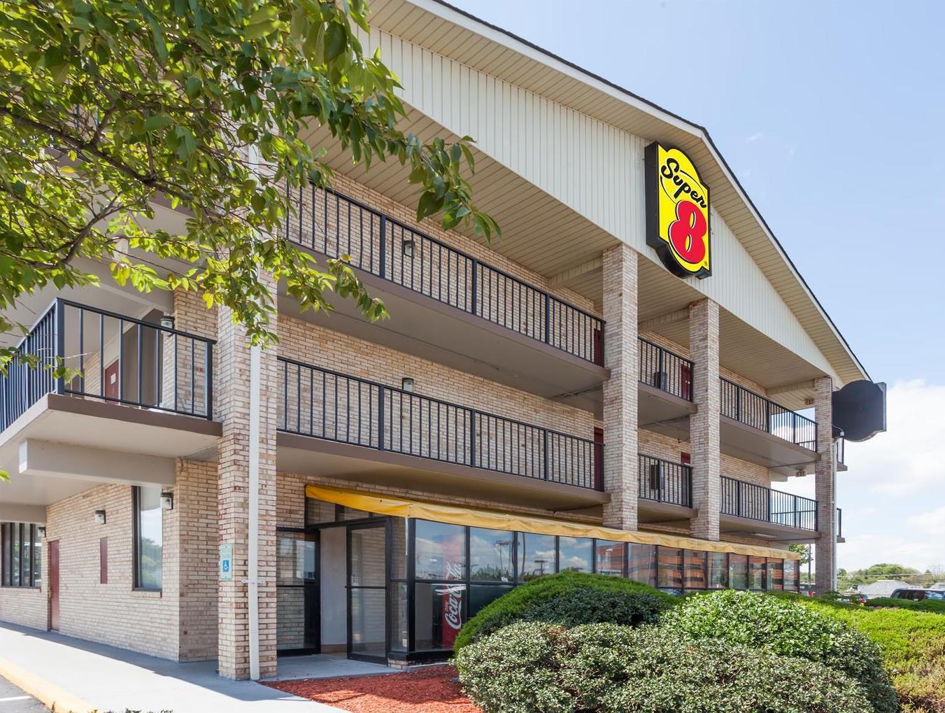 Super 8 By Wyndham Manassas Hotell Exteriör bild