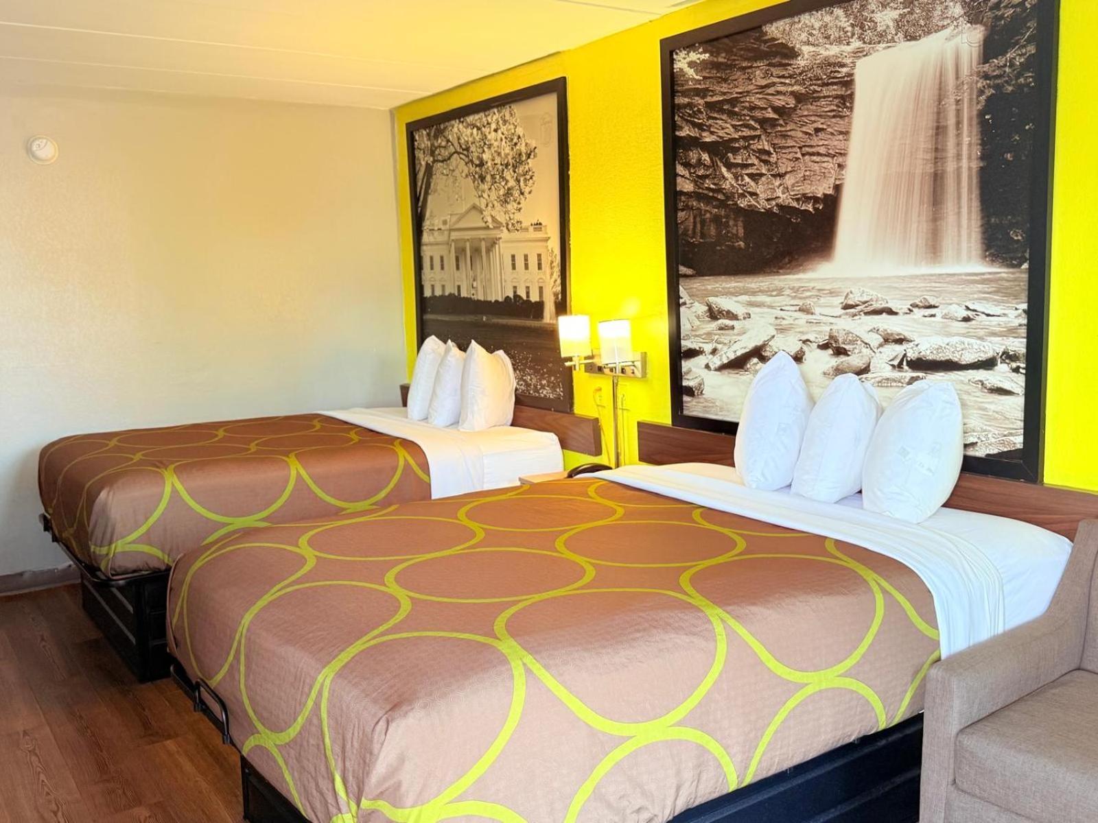 Super 8 By Wyndham Manassas Hotell Exteriör bild